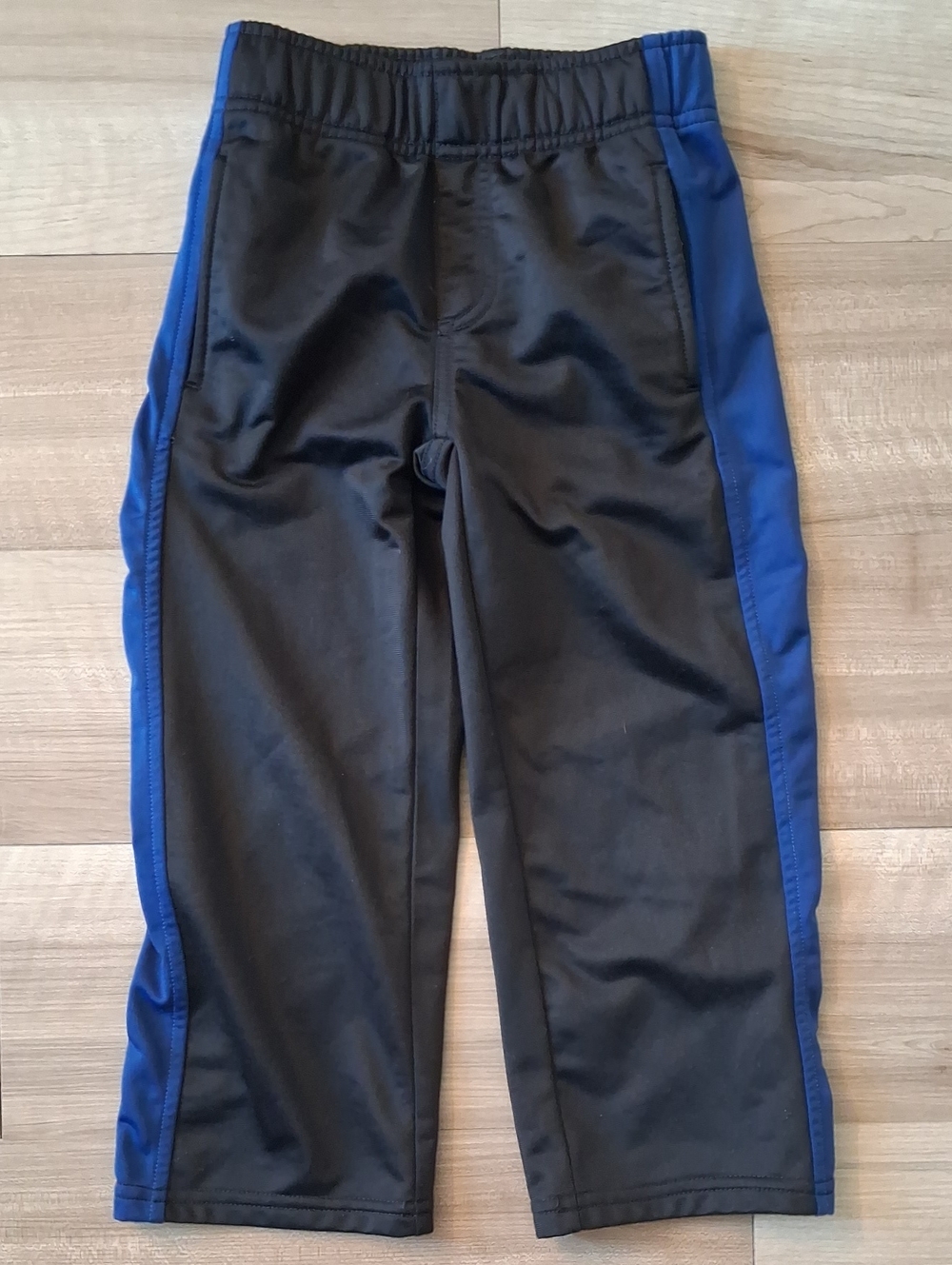 Gymboree Black Sweatpants with Royal Blue Side Panels Size 4 (N)